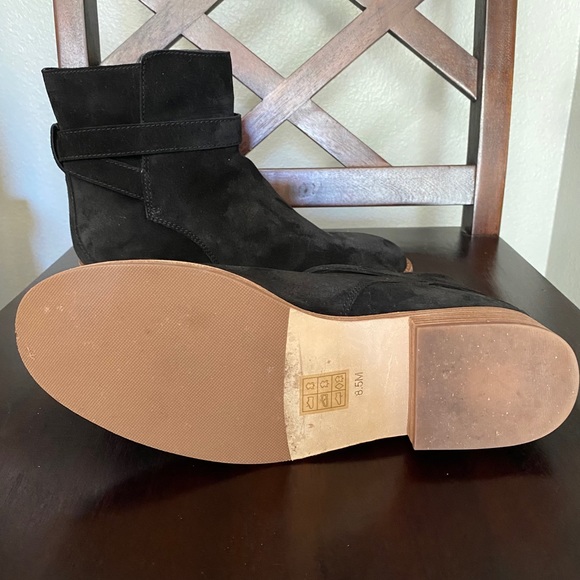 Tory Burch Brooke Ankle Bootie Black Suede - Picture 7 of 7